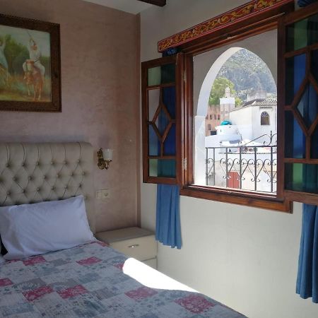 Guest House Yasmina เชฟชาอูน ภายนอก รูปภาพ