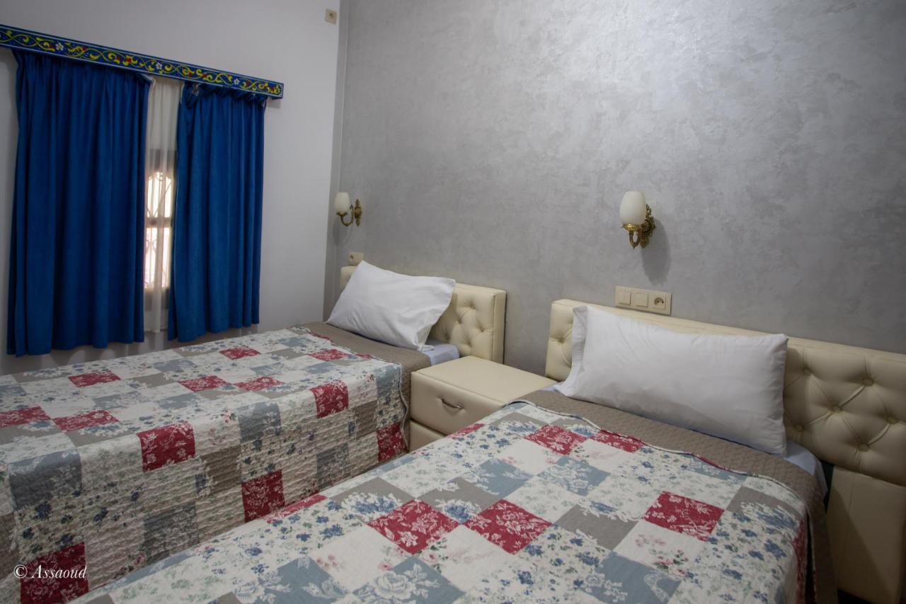 Guest House Yasmina เชฟชาอูน ภายนอก รูปภาพ