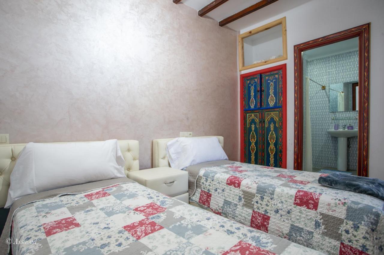 Guest House Yasmina เชฟชาอูน ภายนอก รูปภาพ