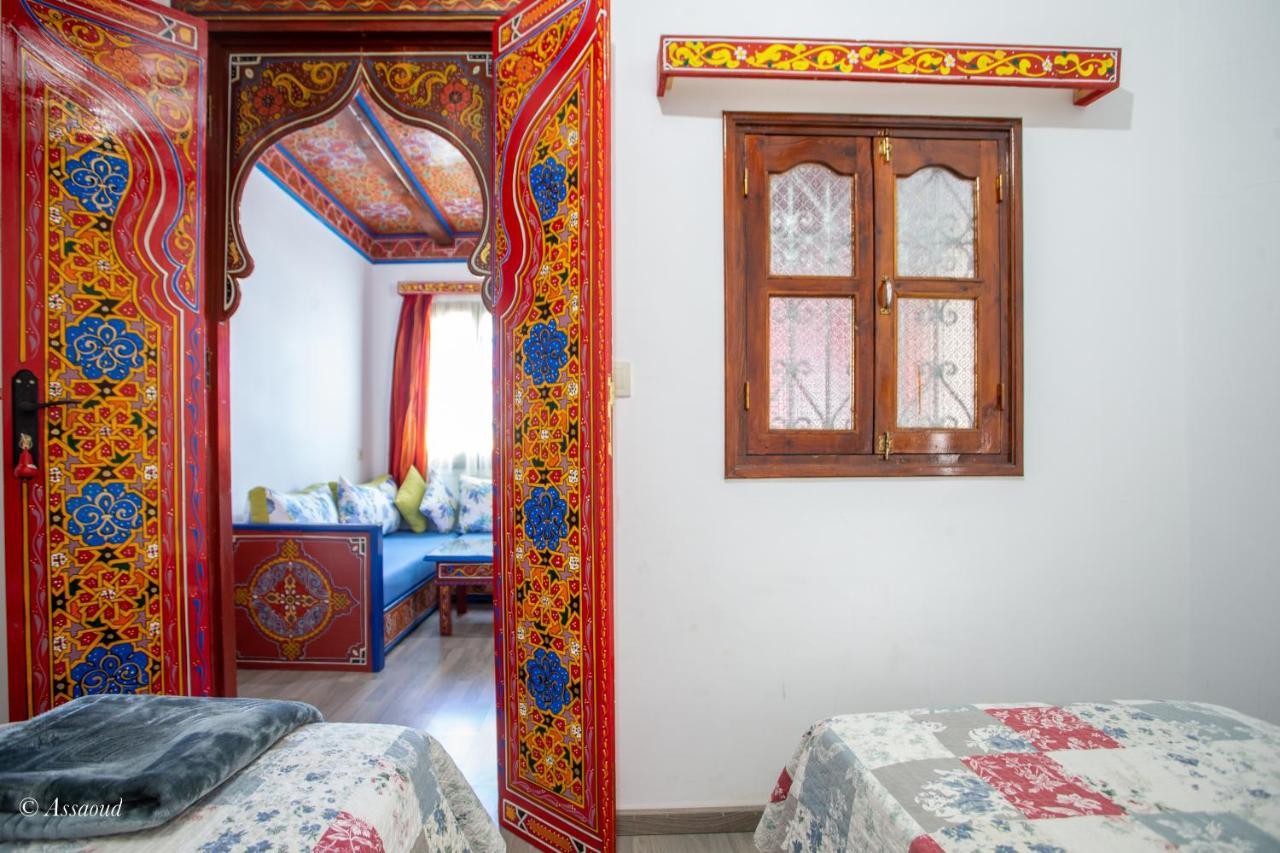 Guest House Yasmina เชฟชาอูน ภายนอก รูปภาพ