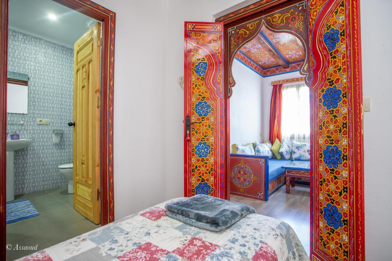 Guest House Yasmina เชฟชาอูน ภายนอก รูปภาพ