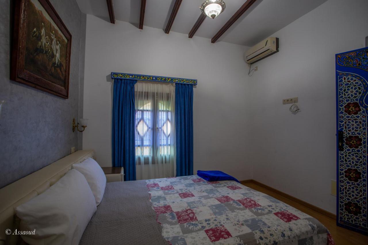 Guest House Yasmina เชฟชาอูน ภายนอก รูปภาพ