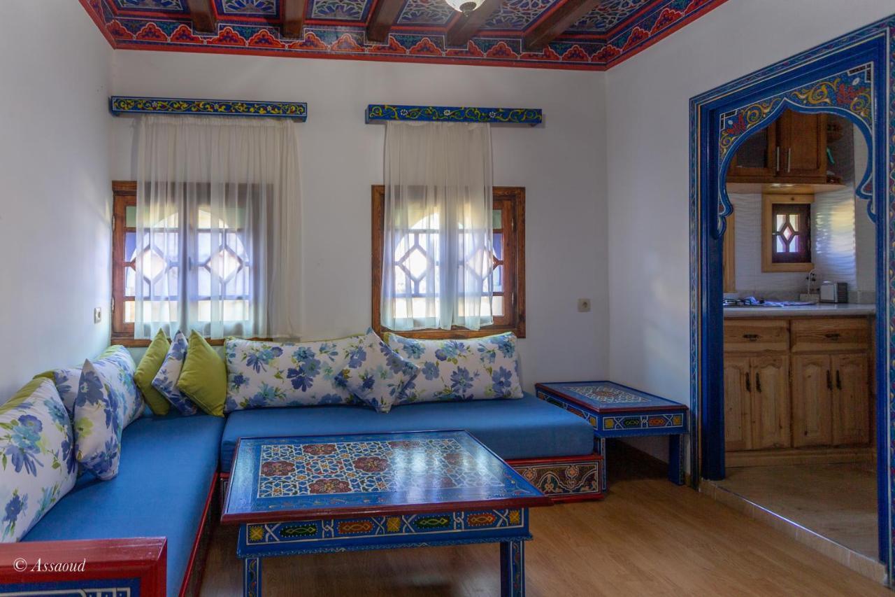 Guest House Yasmina เชฟชาอูน ภายนอก รูปภาพ