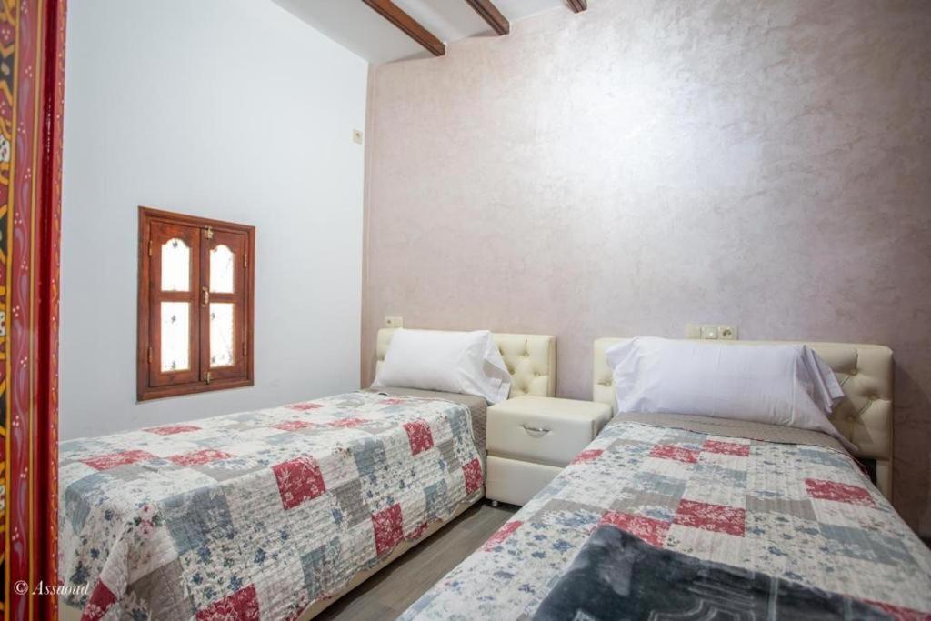 Guest House Yasmina เชฟชาอูน ภายนอก รูปภาพ