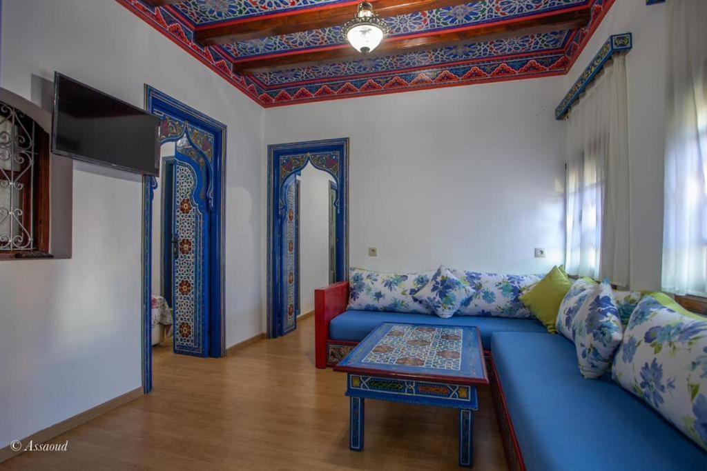 Guest House Yasmina เชฟชาอูน ภายนอก รูปภาพ