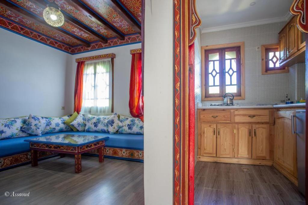 Guest House Yasmina เชฟชาอูน ภายนอก รูปภาพ