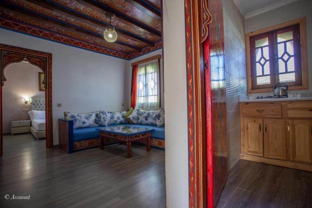 Guest House Yasmina เชฟชาอูน ภายนอก รูปภาพ